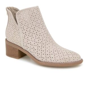 BRAND NEW UnionBay Women's Brielle Ankle Bootie COLOR: STONE Size 9